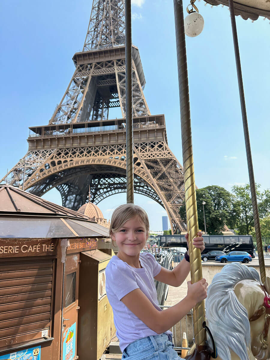 Carousel of the Eiffel Tower